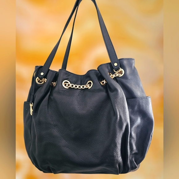 Micheal Kors Handbag - Picture 2 of 3